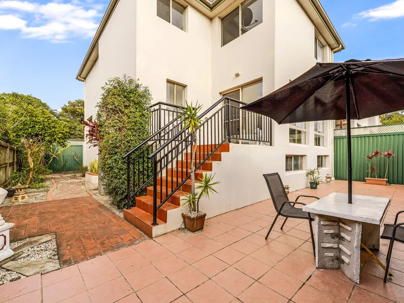Oversized Townhouse in Premier Location