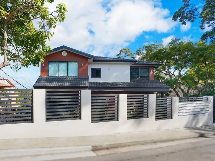 Brand new furnished boarding house studio close to station