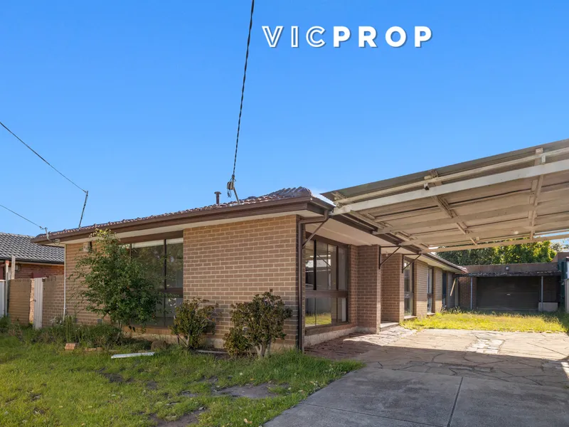 NEWLY RENOVATED HOME IN PRIME LOCATION!