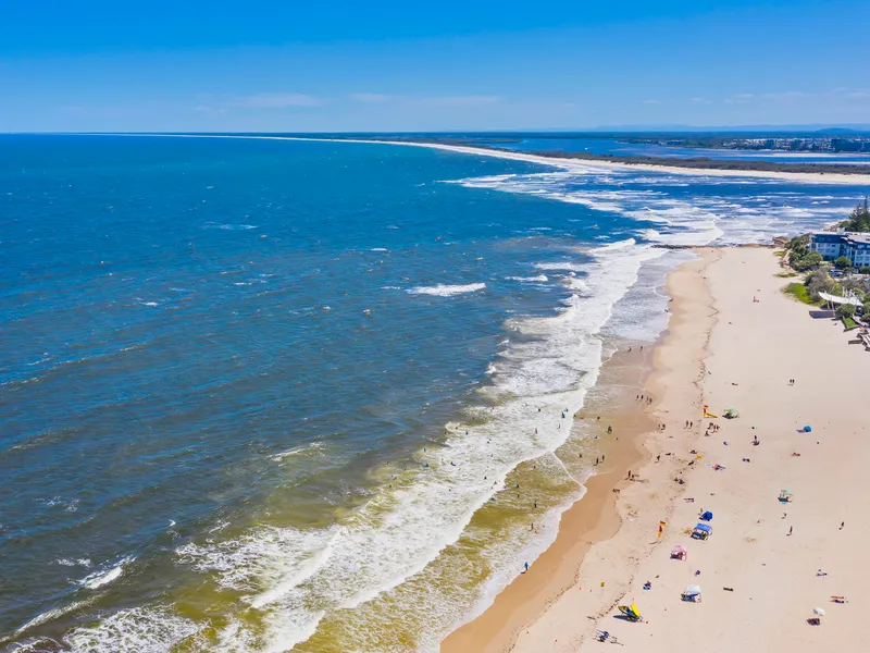 Prestige position with Million Dollar Views !!