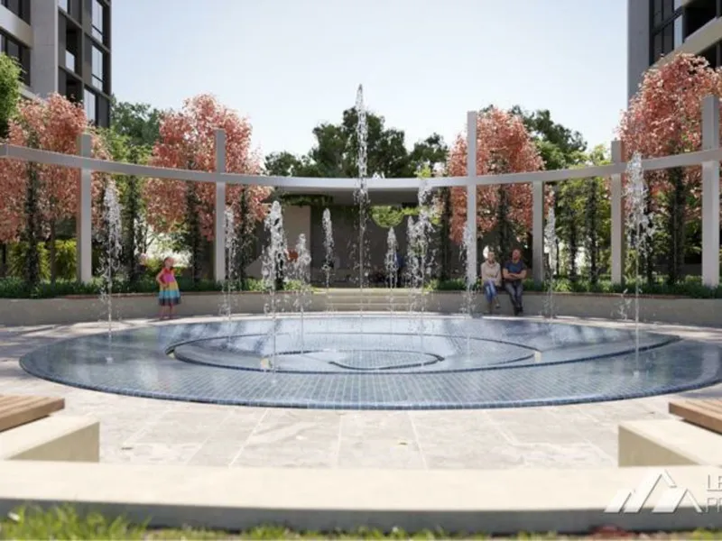 Large North Facing 2 Bedroom on High Level