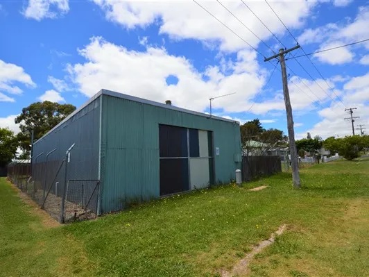 Superbly Situated Shed and Land