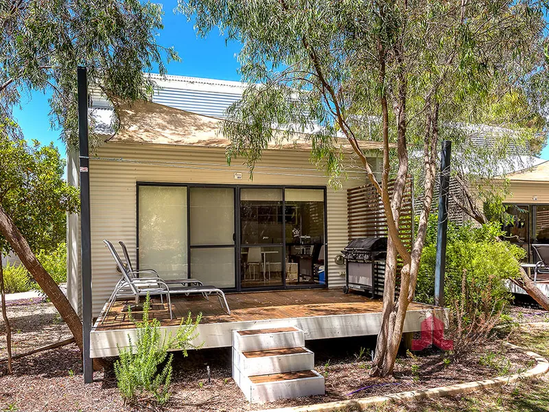 FOOTPRINTS RESORT PRESTON BEACH 