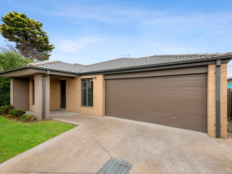 Chic Contemporary Lifestyle Home on Own Title