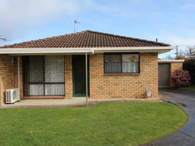 2 BEDROOM UNIT IN QUIET WELL MAINTAINED COMPLEX