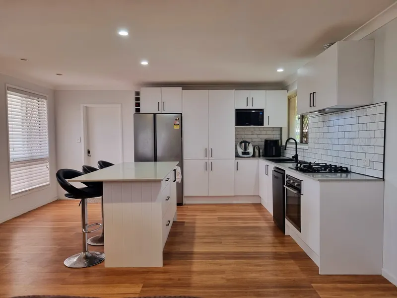 Battery Hill beachside gem!