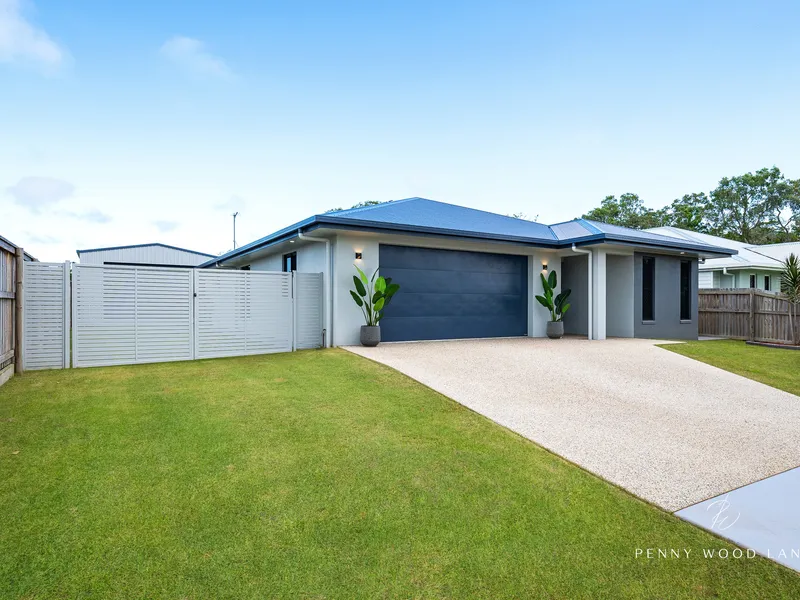Spacious outdoor living & large shed!