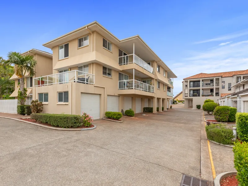 Bay Views and Cool Breezes