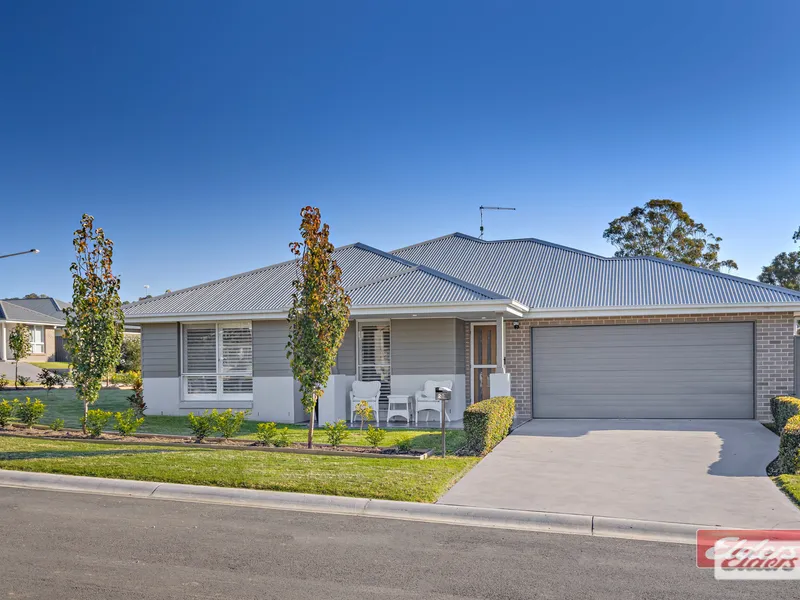 Immaculate home in a great estate! 545m2