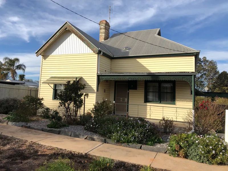 COTTAGE STYLE 3 BEDROOM PLUS BUNGALOW