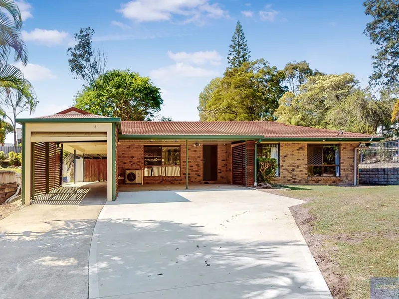 Dual-occupancy Home with Spacious Backyard! Main Home and Granny Flat Available for Lease (Rented Separately)