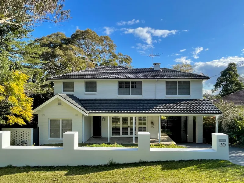 Stunning 5 beds HOUSE at Pymble now available for lease!