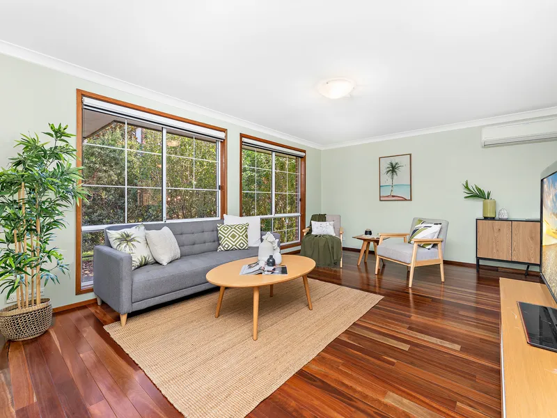 Private and Quiet ~ Single Level Villa Home