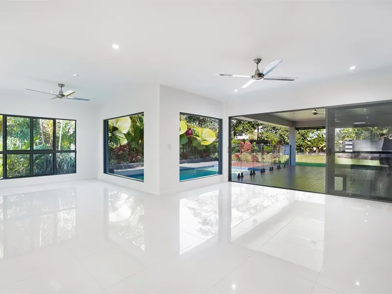 Luxury Living At Kanimbla