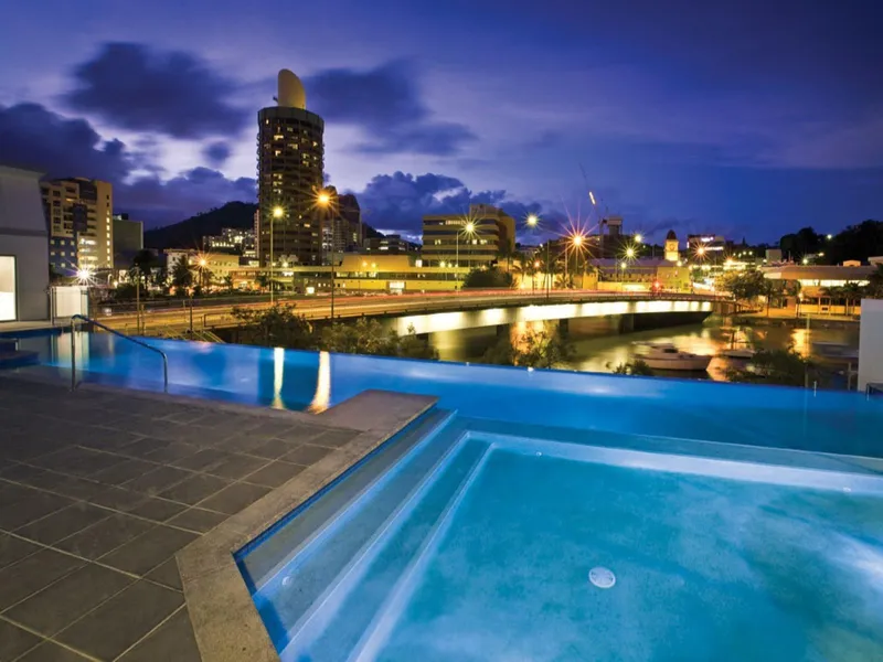 Enjoy the city lifestyle with amazing views