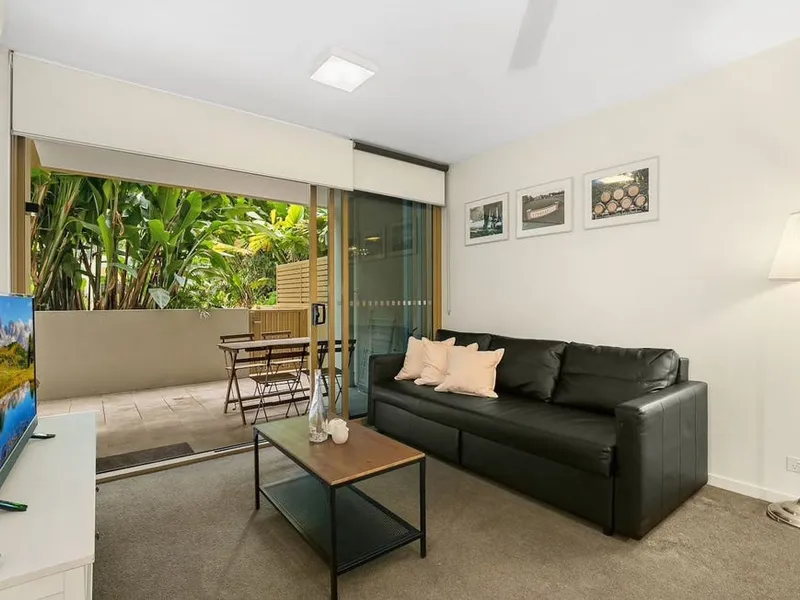 Unfurnished 1 Bed with 1 Study on Podium Level with Own Yard to the Garden & Facilities