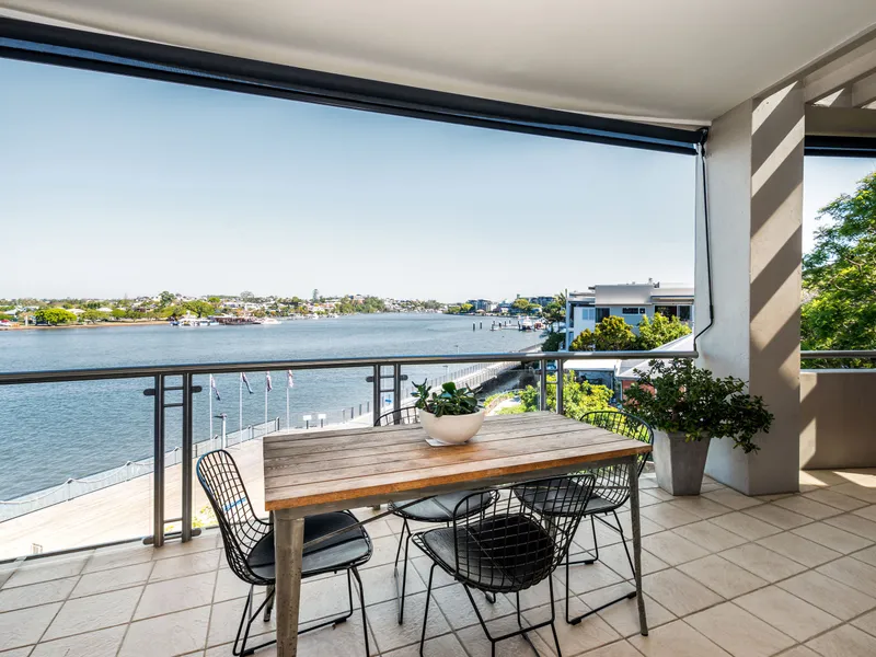Exclusive Catalina Waterfront Living