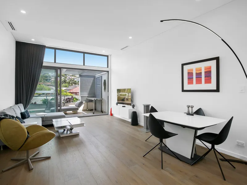 Stylish two bedroom beachside apartment