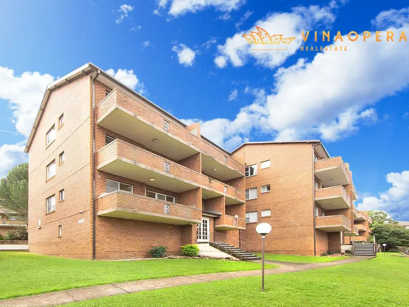 2 bedrooms apartment recently renovated to 3 bedrooms