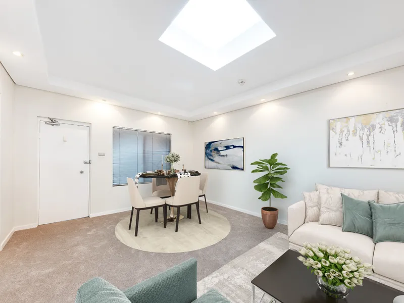 Updated studio in the popular Shore Apartments