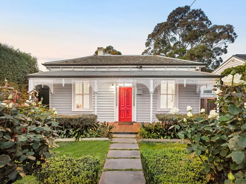 Timeless Double Fronted Family Victorian