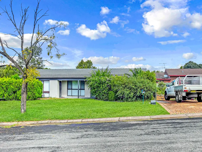 Tucked away 3 bedroom home!