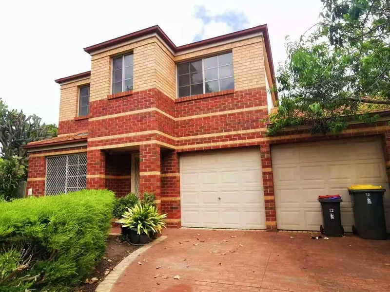 Delightful Double Storey House in Box Hill South ！