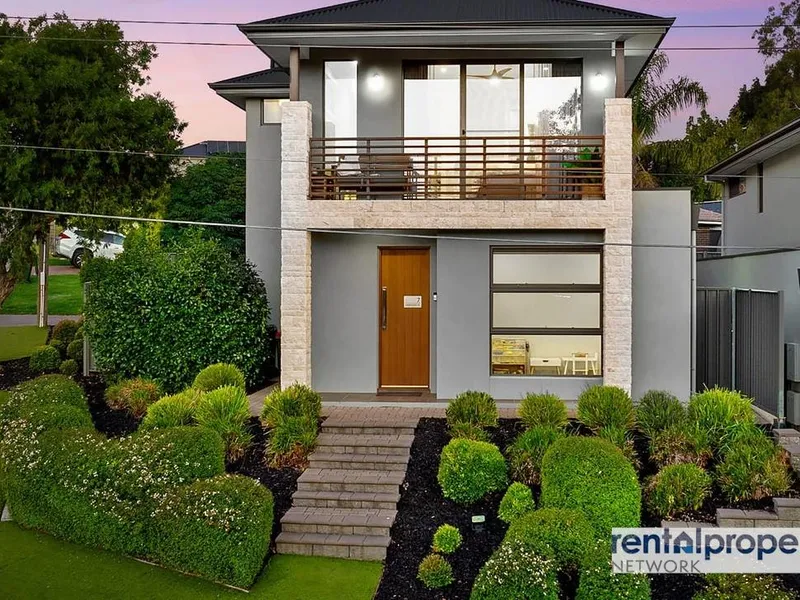 Great share house available now