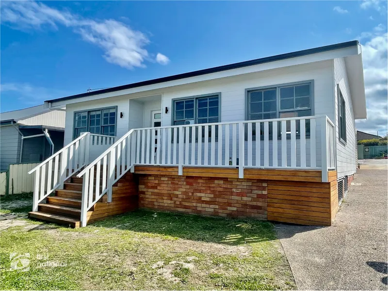 BEAUTIFULLY RENOVATED 3 BEDROOM HOUSE FOR LEASE IN EDGEWORTH