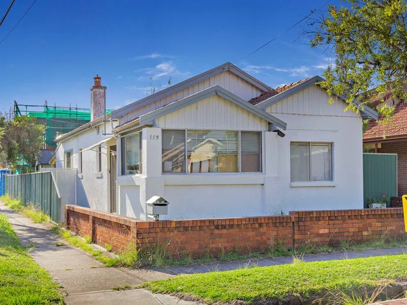 3 Bedrooms Renovated house.