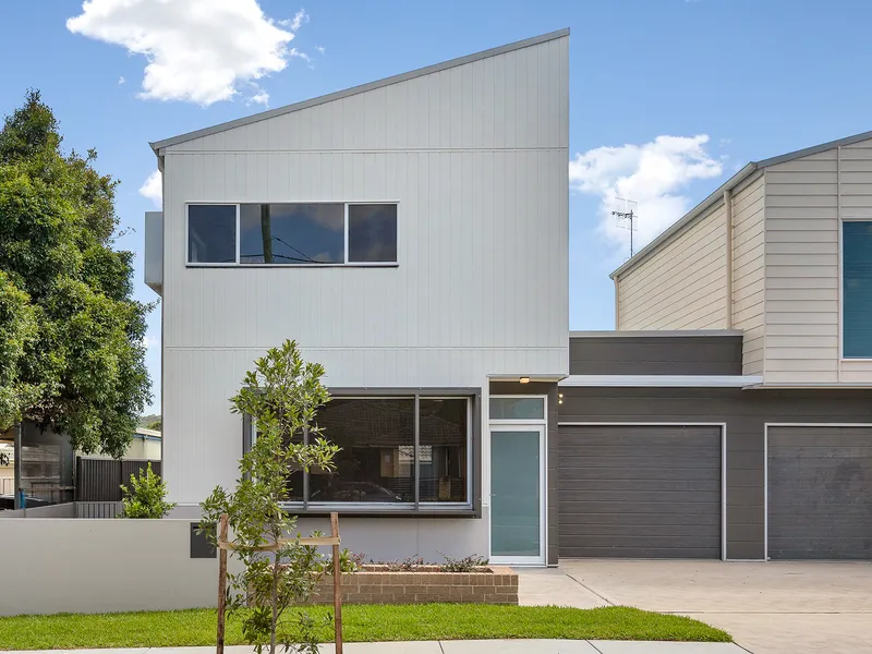 Townhouse 'Nott' to Be Missed!