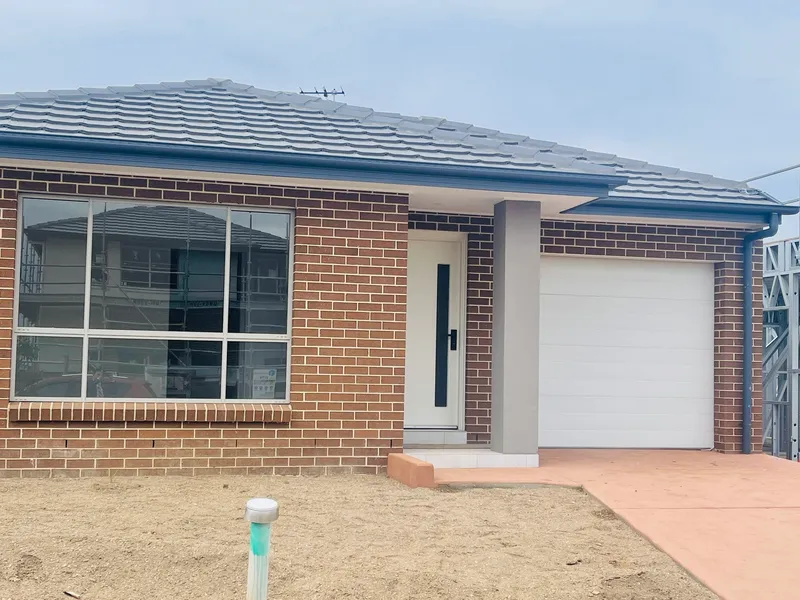 📍 Brand New Single Storey House with dual income potential