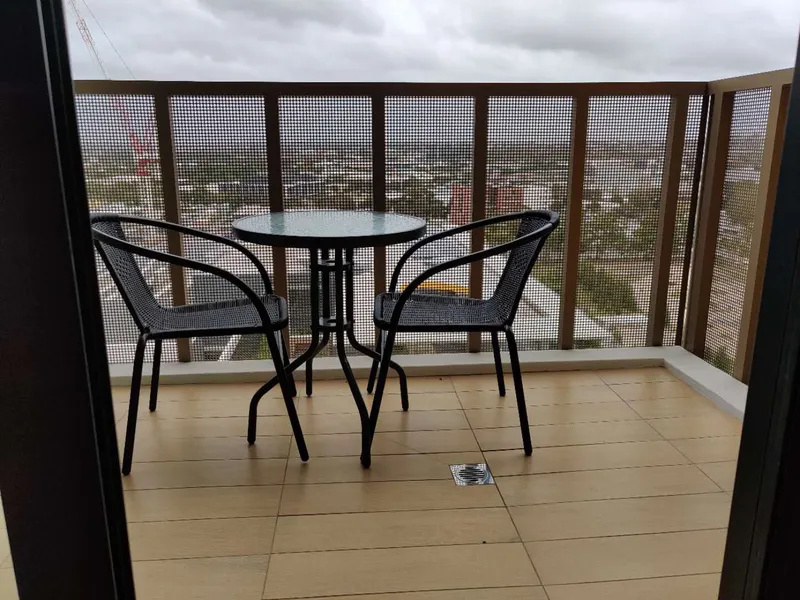 Fully Furnished One Bedroom In Zetland  (monthly lease available)