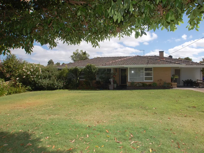 MASSIVE 850SQM BLOCK, BONUS - DELIGHTFUL 3X1 HOME, PRIME 