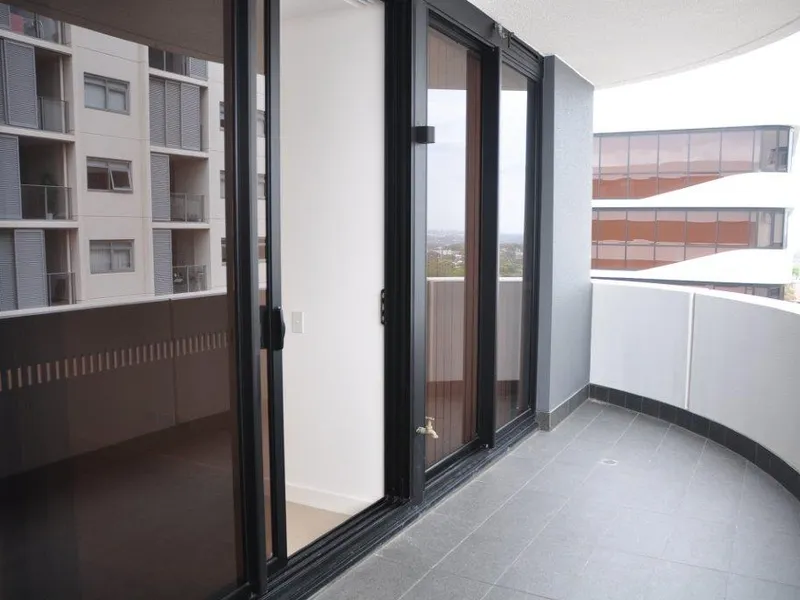 1 bedroom 1 bathroom 1 car space top of woolworths