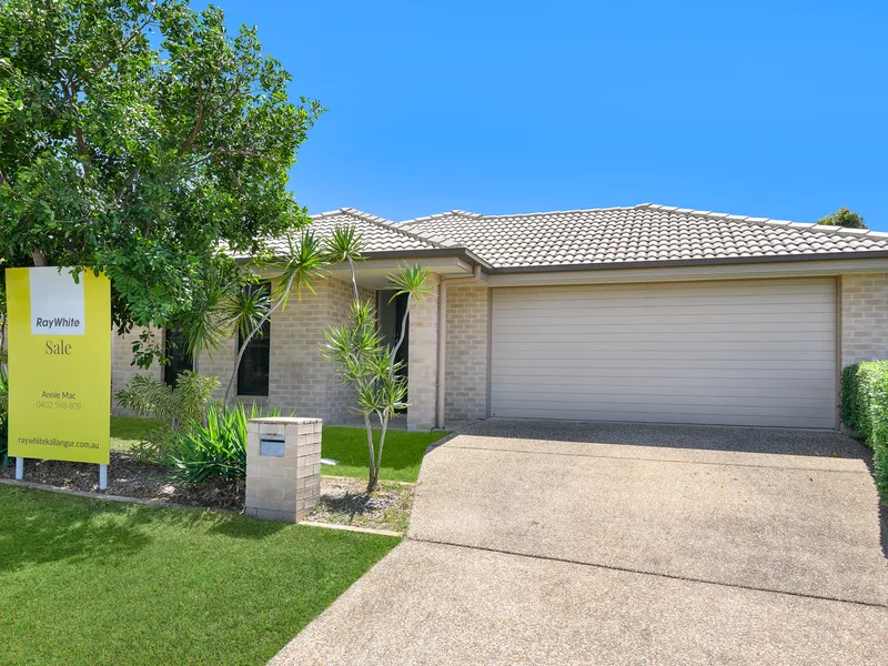 SPACIOUS FAMILY HOME WITH DRIVE THROUGH GARAGE