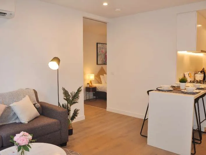 Fully-Furnished One-Bedroom Apt in the Centre of Box Hill