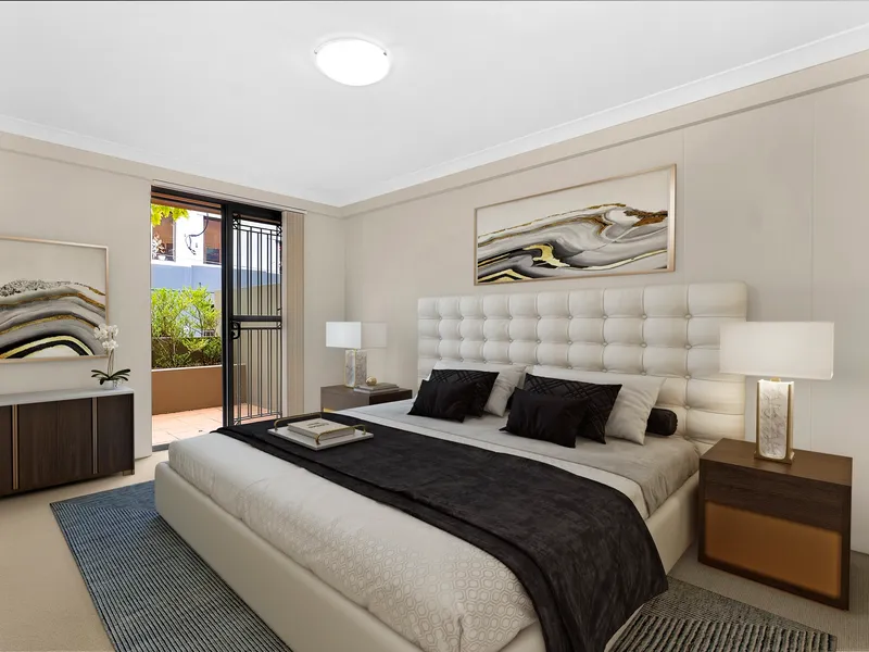 Freshly Updated Ground Floor Courtyard Residence!