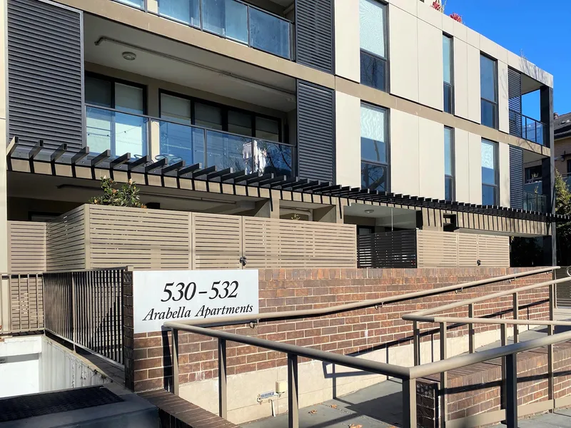 ONE BEDROOM APARTMENT