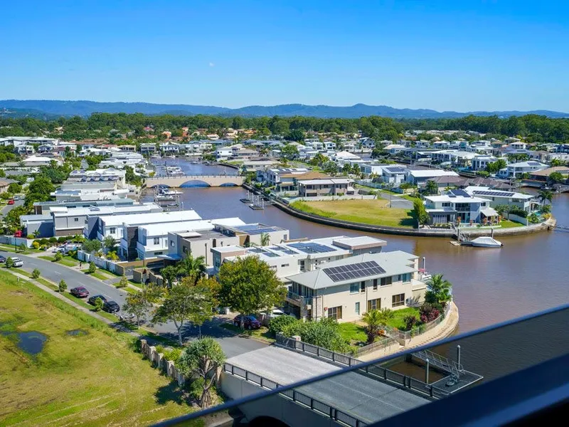 Modern Luxury Lifestyle, Waterfront View & Perfect Location