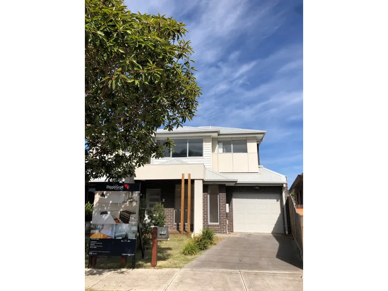 BRAND-NEW TOWNHOUSE - READY TO SELL