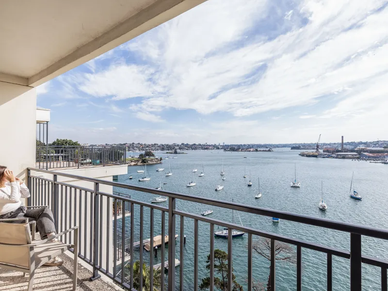 Top Floor Apartment with Unobstructed North-Facing Water Views