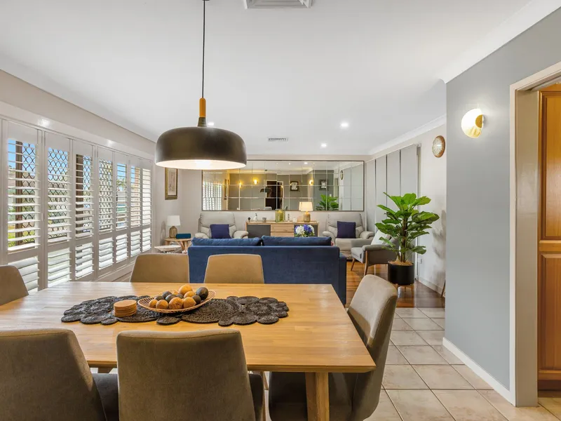 Perfection on Penguin! Absolutely Gorgeous! Must See Property! 850m block!