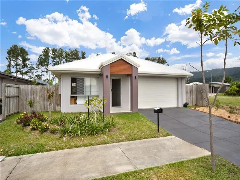 CAIRNS BEACHES HOME FULLY FURNISHED -  Immaculate Modern Gem