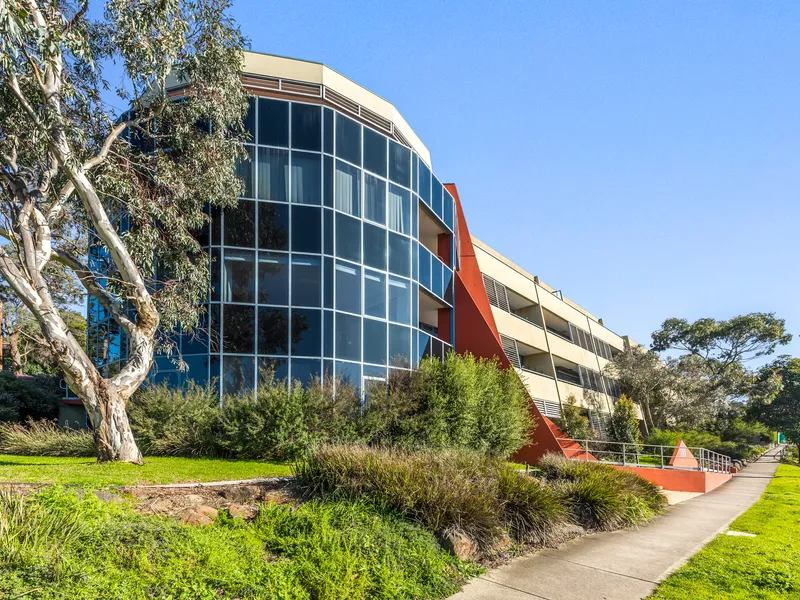 2 Bedroom Apartment in Perfect Location!