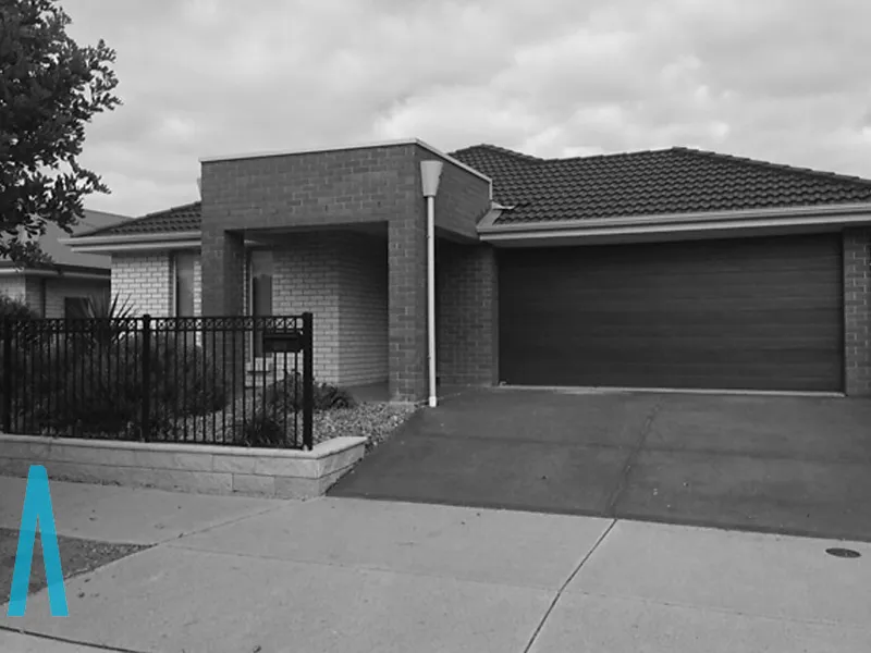 Spacious 4 bedroom home with 2 living areas