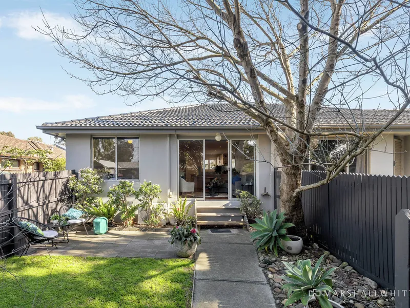 Independently Accessed Alfresco Bliss