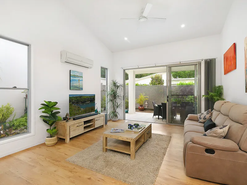 Single level villa with lush green outlook - plus no entry or exit fees