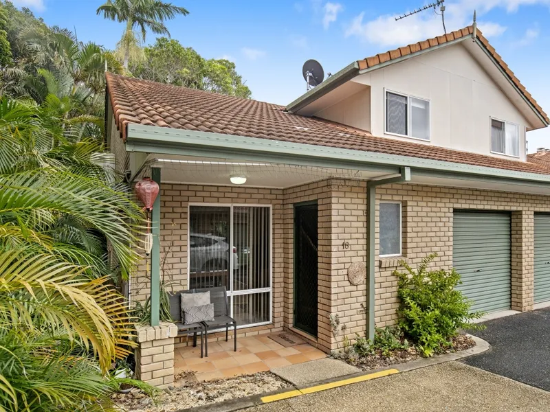 Relaxed living in a prized location...