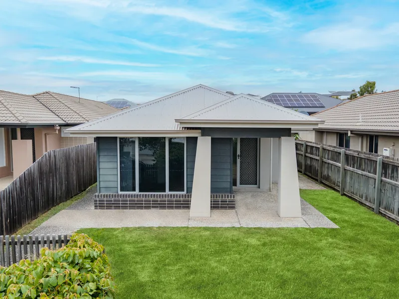 Modern Home in Quiet Estate!